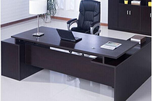 办公桌能不能正对门 办公桌正对门怎么化解