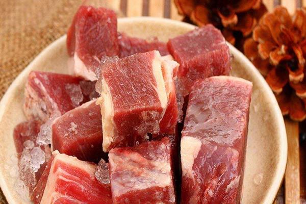 牛腩市场价格多少钱一斤 牛腩炖什么最好吃