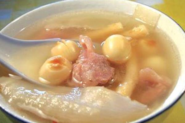 罗汉果炖雪梨的功效与作用 罗汉果炖雪梨的做法