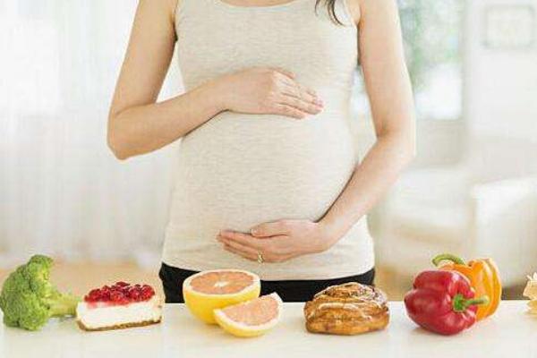 新鲜黄花菜怎么晒干 干黄花菜孕妇可以吃吗