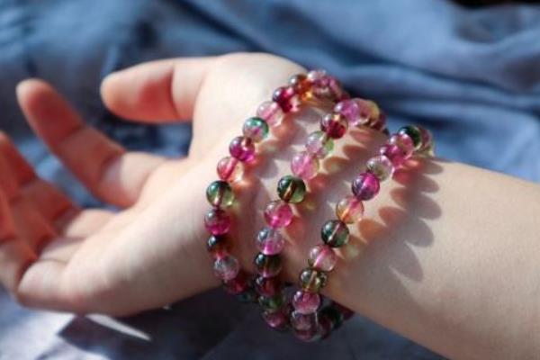 女生佩戴碧玺的禁忌 碧玺什么颜色最旺夫