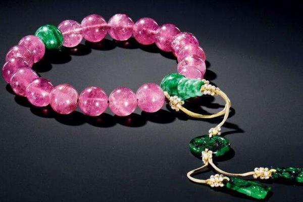 女生佩戴碧玺的禁忌 碧玺什么颜色最旺夫