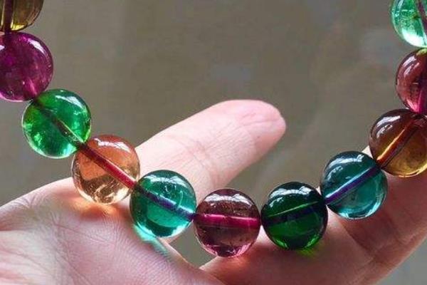 女生佩戴碧玺的禁忌 碧玺什么颜色最旺夫