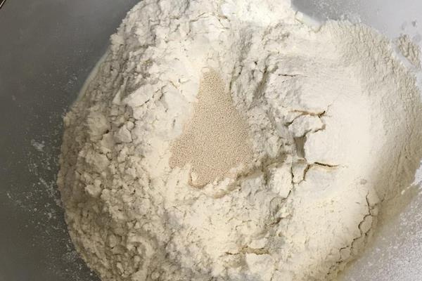 面包发酵不起来怎么办（发酵过度的解决方法） 面包发不起来的原因是什么