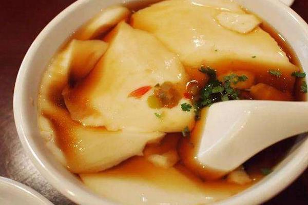 豆腐脑和鸡蛋可以一起吃吗 吃豆腐脑降火吗