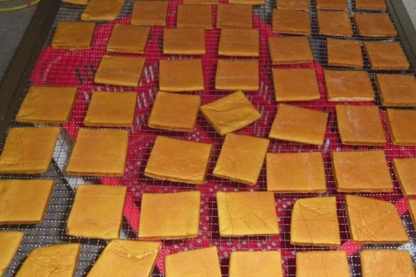 新鲜豆腐怎么晒豆腐干 豆腐干是怎么做出来的