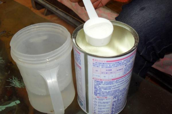 奶粉应该怎么冲 正确冲奶粉的方法