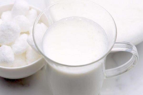 孕妇可以喝羊奶吗 喝羊奶上火吗