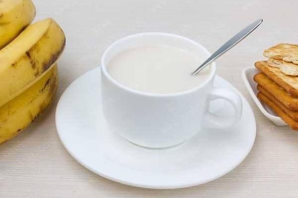 喝一个月羊奶的变化是什么 羊奶和牛奶能交替喝吗