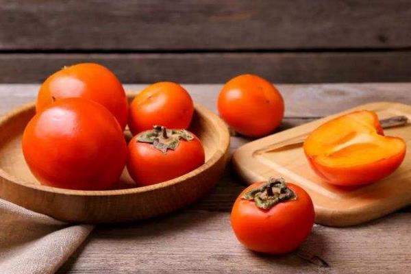 大闸蟹吃了不能吃什么水果,相克的蔬菜有哪些