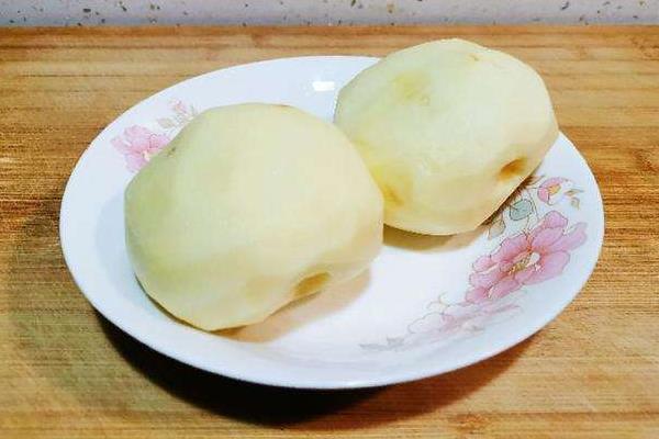 土豆放冰箱变黑色还能吃吗?附原因