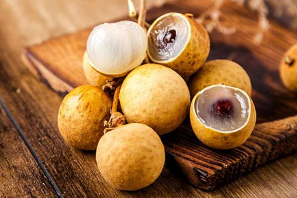 龙眼长芽了肉还能吃吗?龙眼长白毛了还能吃吗?