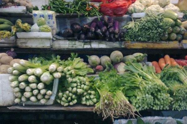 卖菜挣钱吗?卖菜的利润大概在多少?卖菜一天2千元能挣多少?