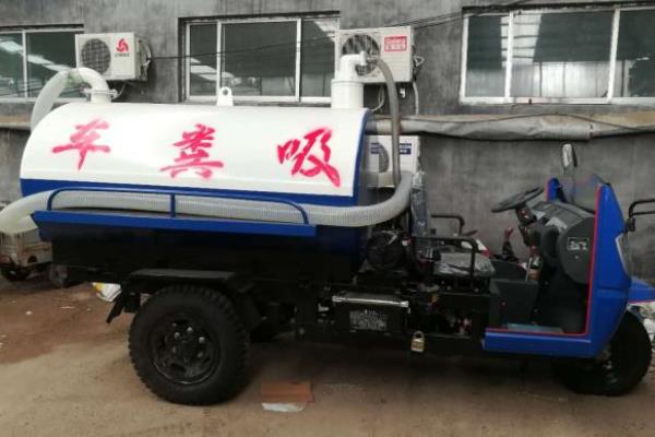 现在农村抽大粪挣钱吗(每次收费多少合适),抽大粪的小型机器多少钱