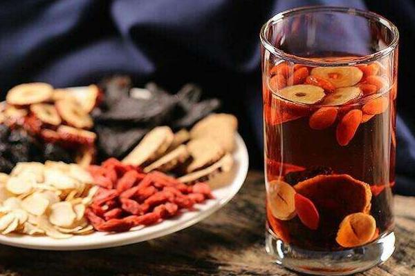 喝什么茶补肾阳虚,男人冬天喝什么茶补肾