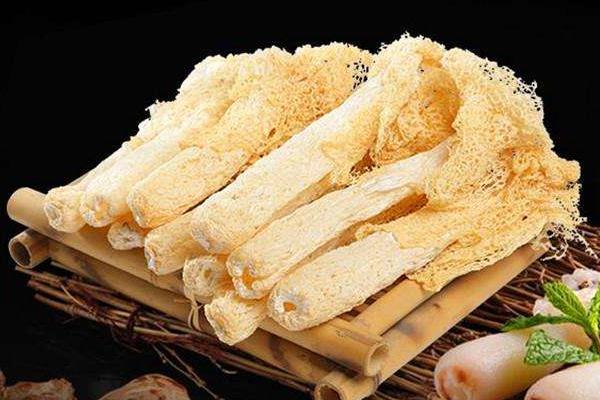 竹荪变成褐色还能吃吗,变黄或变黑还能吃吗