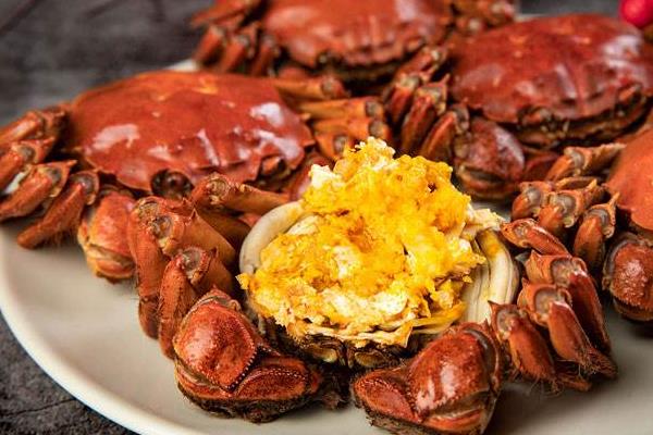 大闸蟹蟹黄黑色能吃吗?是怎么回事?