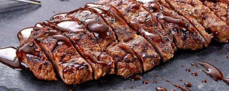 煎牛排放多少油合适?煎牛排用什么油?