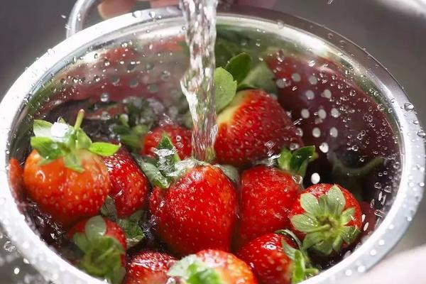 草莓农药多吗?怎么去除?