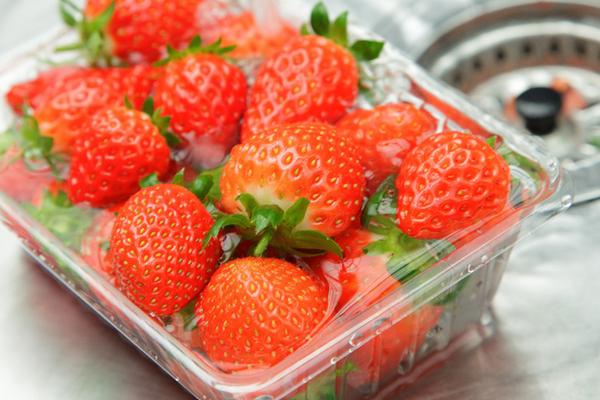 草莓农药多吗?怎么去除?