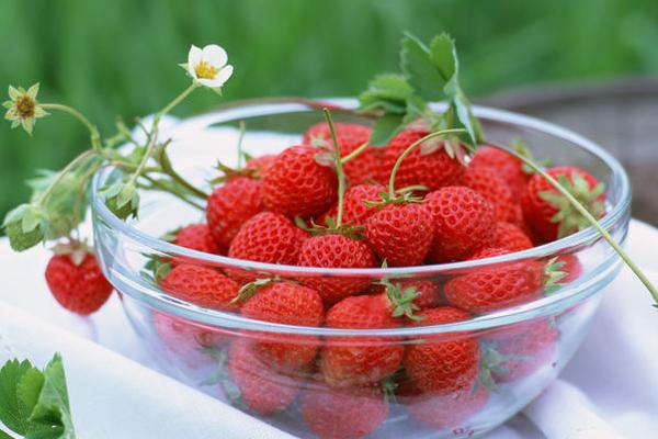 草莓农药多吗?怎么去除?