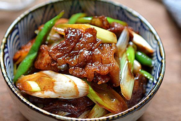 葱苗怎么做好吃,附葱苗功效作用与营养价值及禁忌