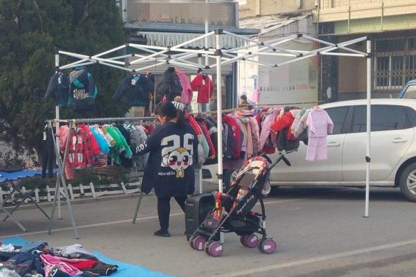 摆地摊几点出摊合适,附销售技巧和话术