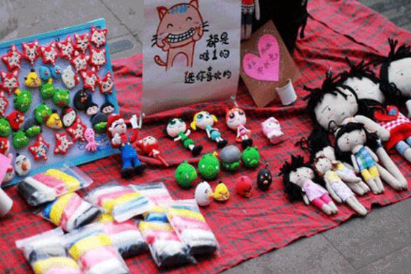 摆地摊放什么音乐吸引客户，口号怎么喊